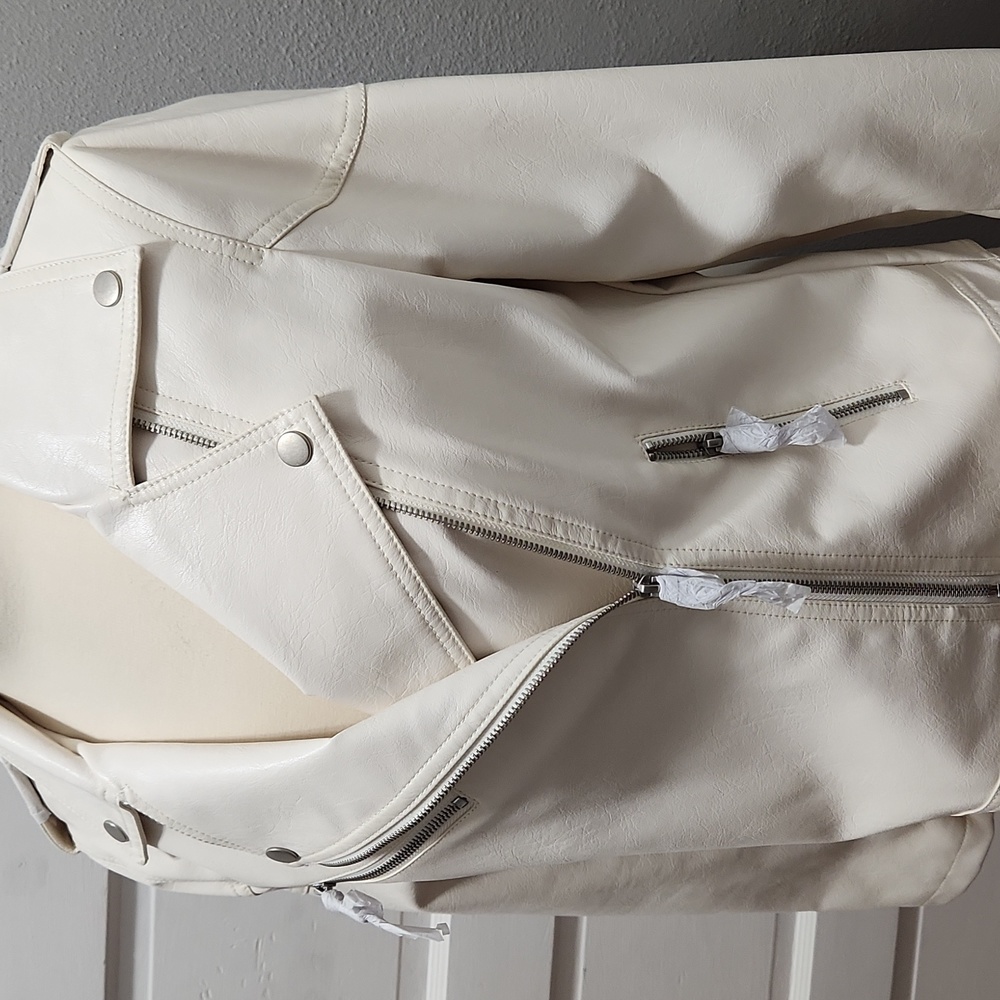 Jacket - Picture 3 of 11